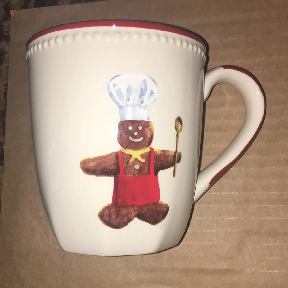 Williams Sonoma Gingerbread Mugs Set